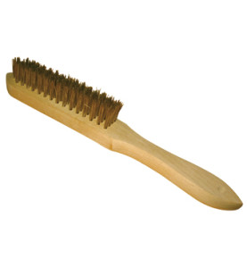 Vente de BROSSE MANUELLE MANCHE BOIS 295x145x25 FIL 0.30 acier laitonné droit Leman, numéro 9380 / mn_720.291 à 3,74 €HT soit 4,